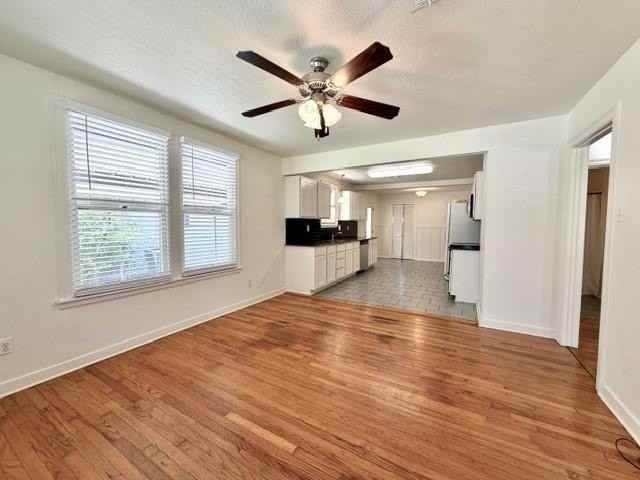 1010 W Charles St - Photo 2 of 10