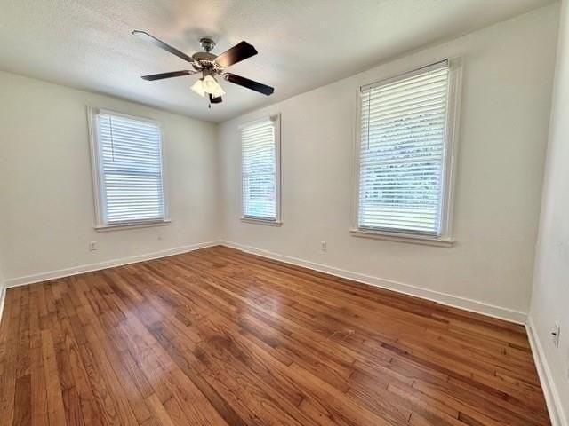 1010 W Charles St - Photo 6 of 10