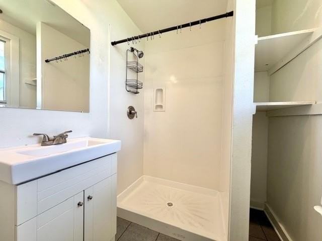 1010 W Charles St - Photo 7 of 10