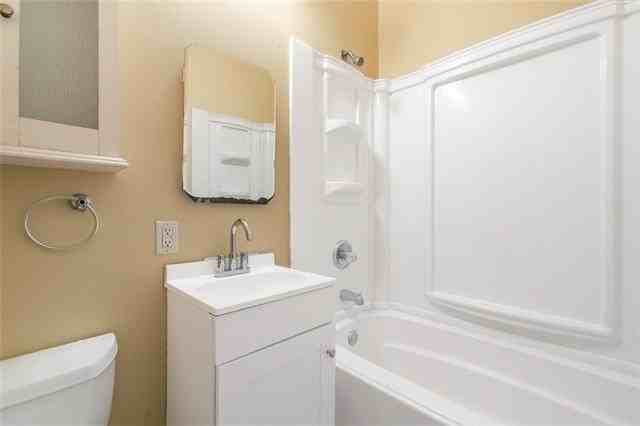 1028 Fats Domino Ave #B - Photo 6 of 7
