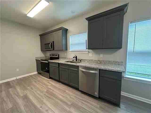 107 Ford St - Photo 2 of 9