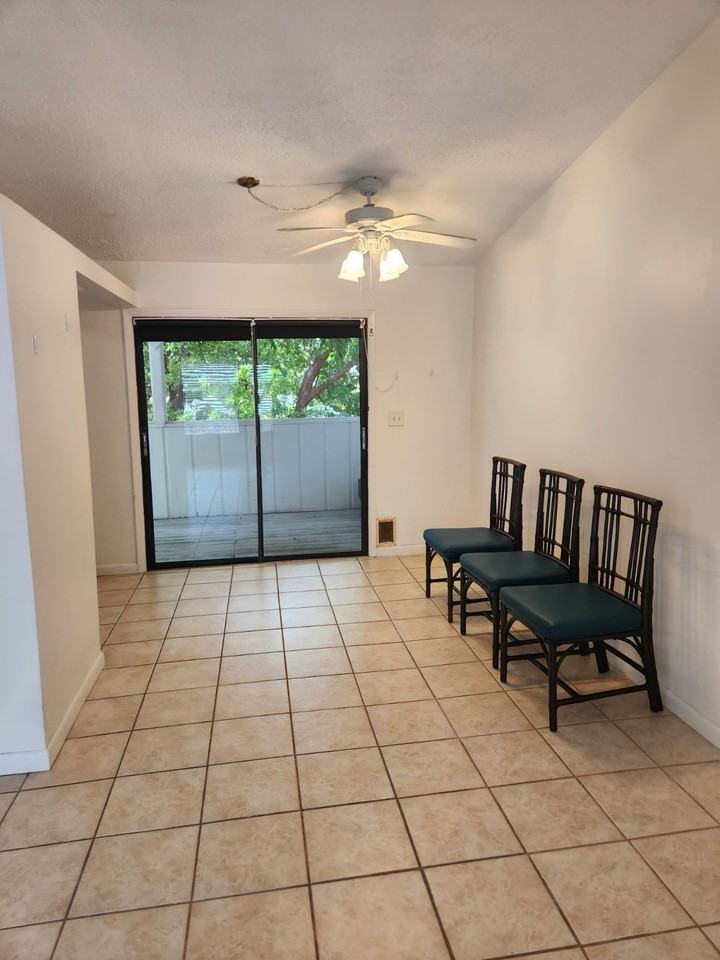757 Musa Dr - Photo 3 of 17