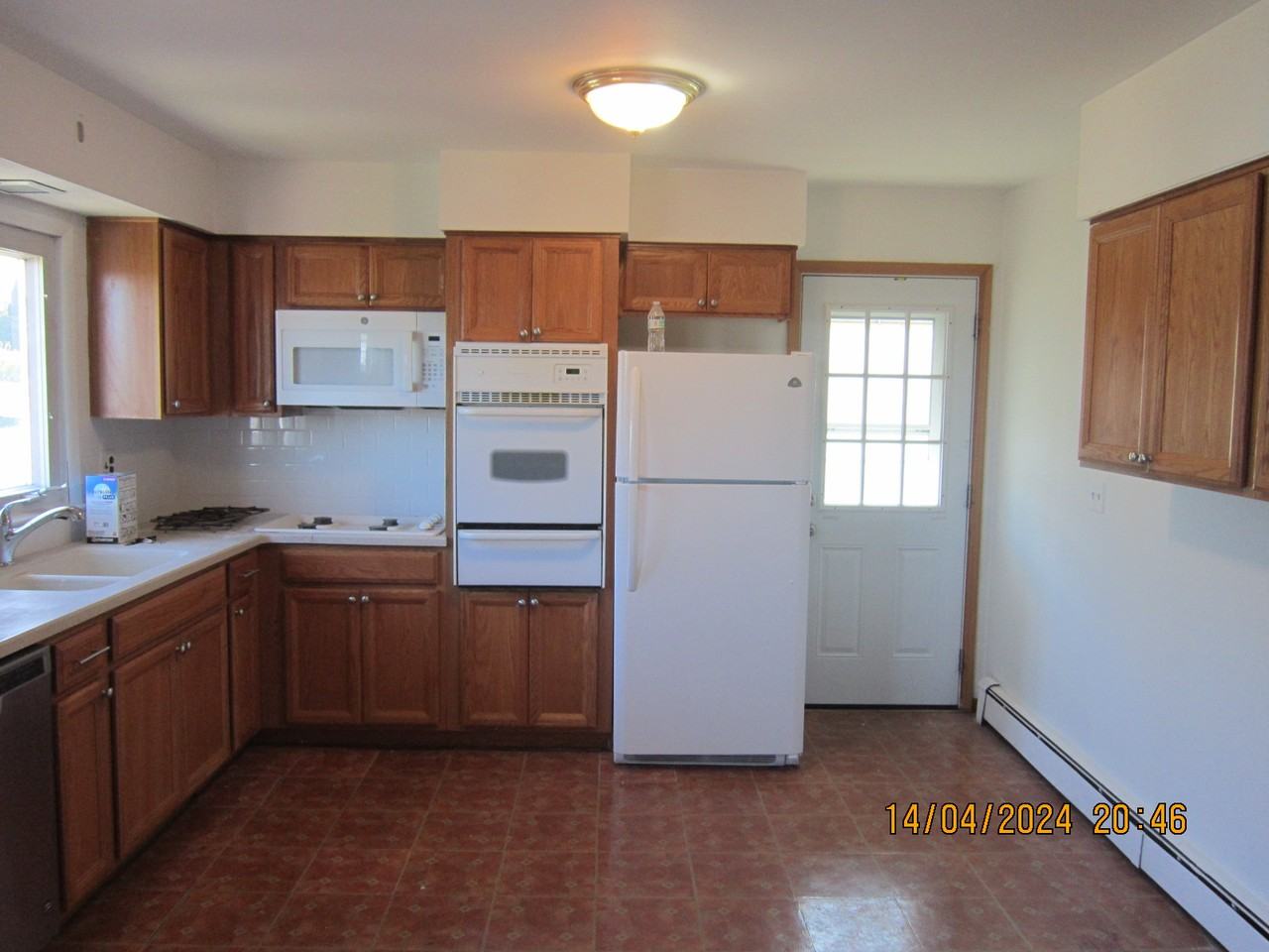 138 Haverhill Ave - Photo 5 of 10