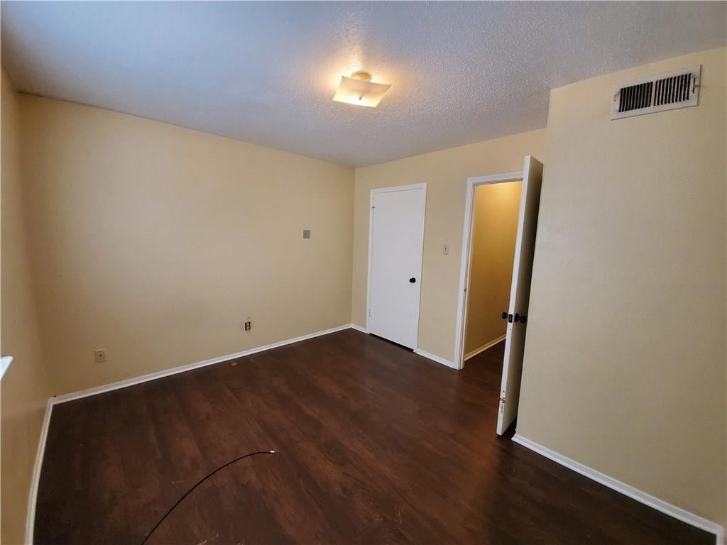 1225 Truxton St ##21 - Photo 6 of 12