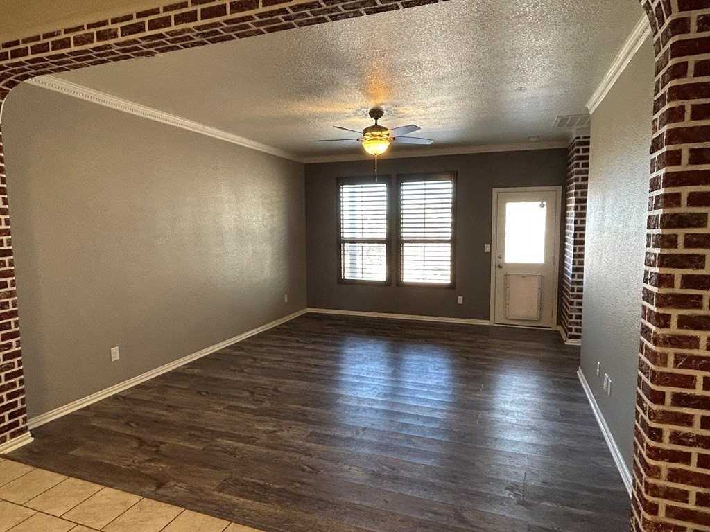 6918 Brooks Ranch Rd - Photo 5 of 12