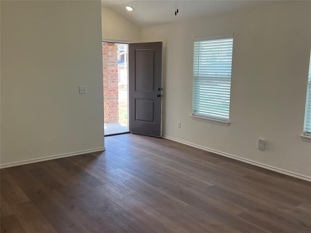 306 Liam Drive - Photo 2 of 25