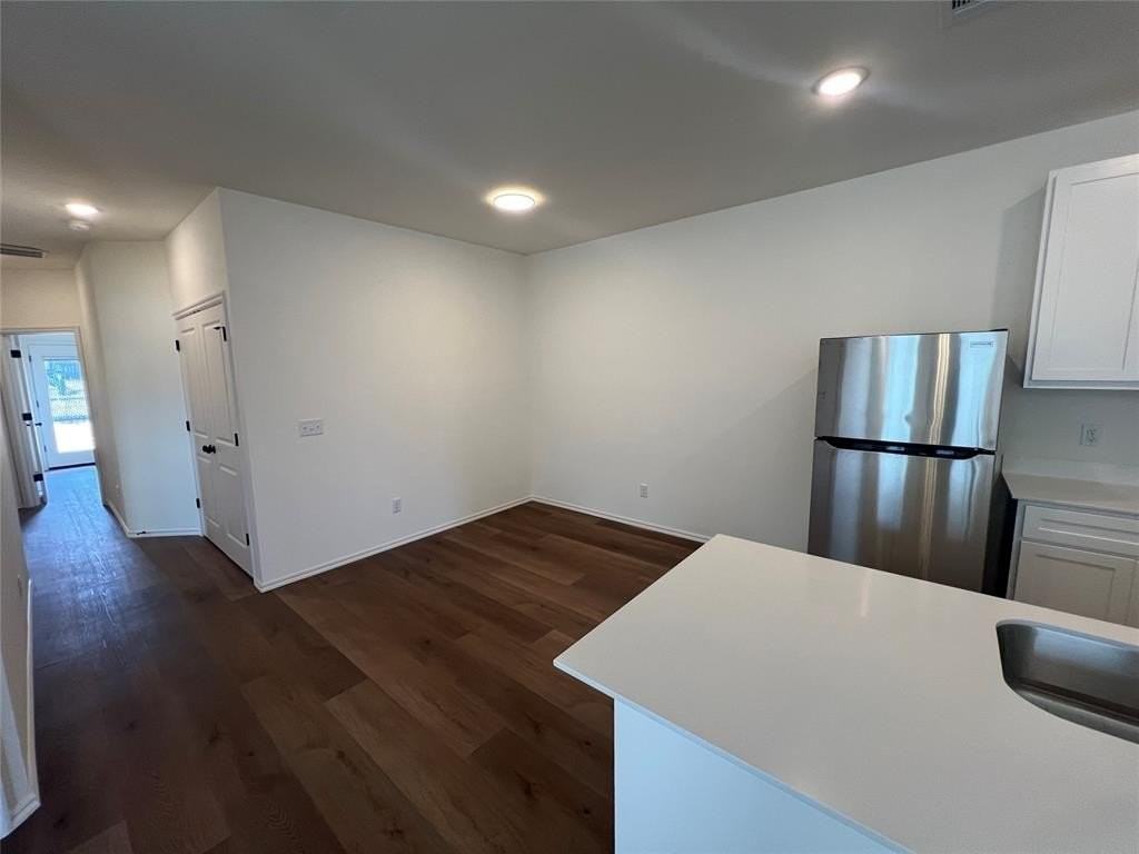 306 Liam Drive - Photo 7 of 25