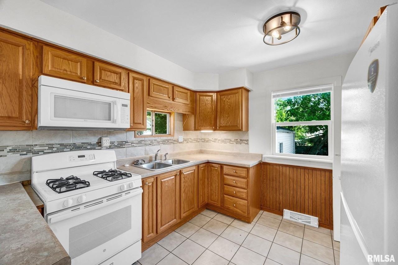 1413 W Gilbert Ave - Photo 7 of 26