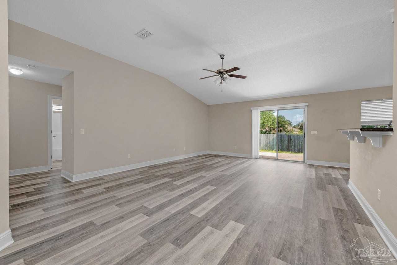 2619 Stormy Cir - Photo 7 of 35