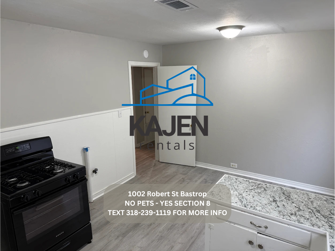 1002 Robert St - Photo 2 of 7