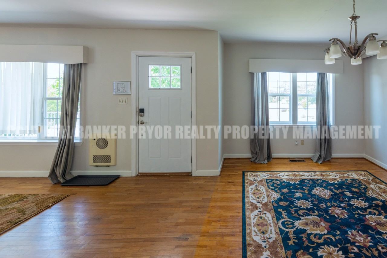 4890 College Dr E #1 - Photo 7 of 37