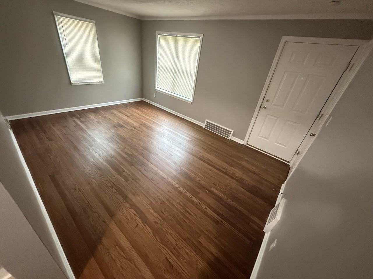21418 Raymond St #1 - Photo 4 of 10
