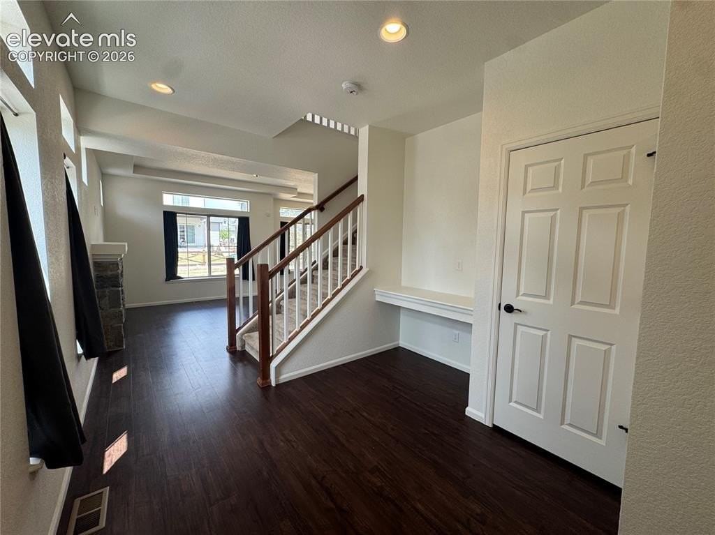 9606 Lone Oak Ln - Photo 2 of 31