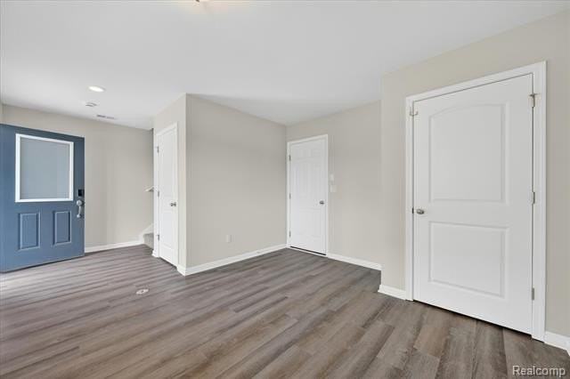 4876 Ludlow Ln - Photo 6 of 41