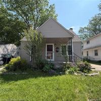 featured image of 2316 Harris St