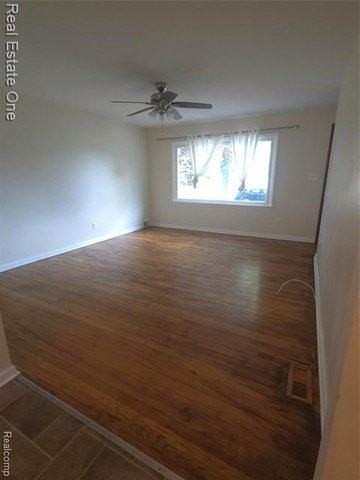 23654 Whitley Dr - Photo 3 of 18