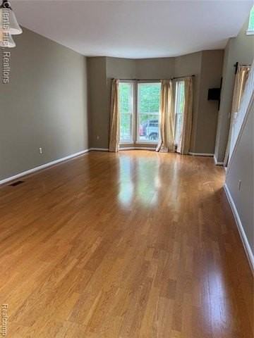 35285 Pennington Dr - Photo 5 of 36