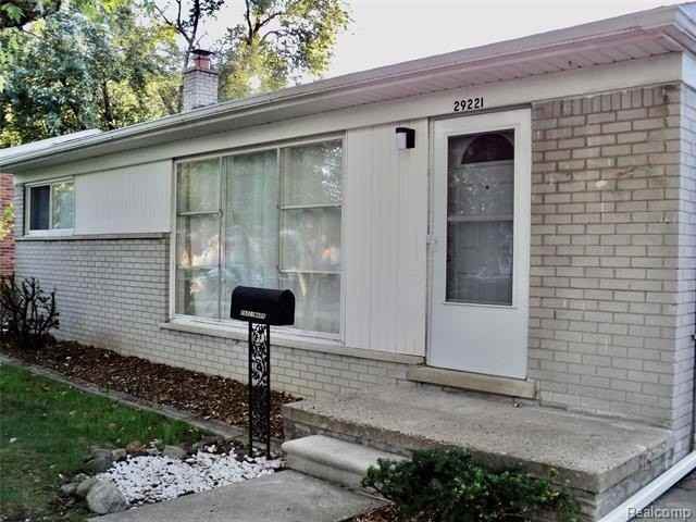 29221 Mark Ave - Photo 2 of 28