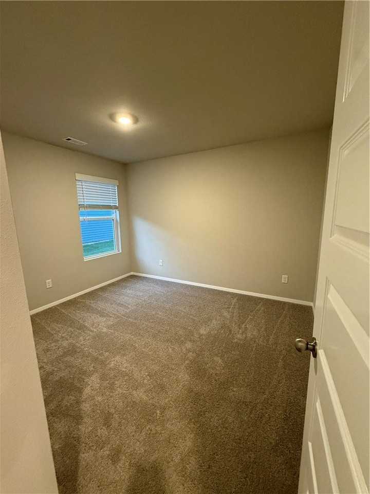 2599 E Meramec St - Photo 6 of 10