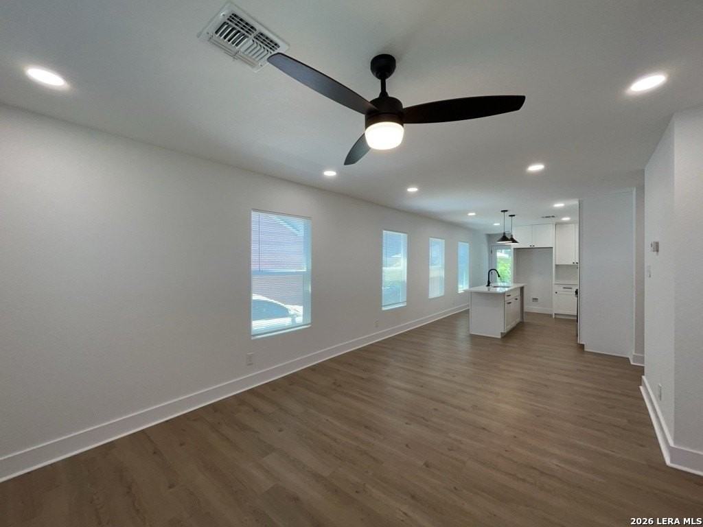 2239 Burnet St - Photo 7 of 38