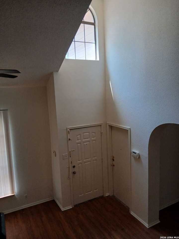 8005 Copper Trail Dr - Photo 3 of 27