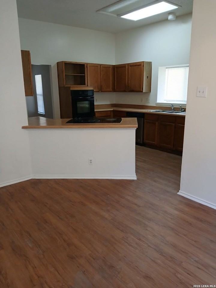 8005 Copper Trail Dr - Photo 4 of 27
