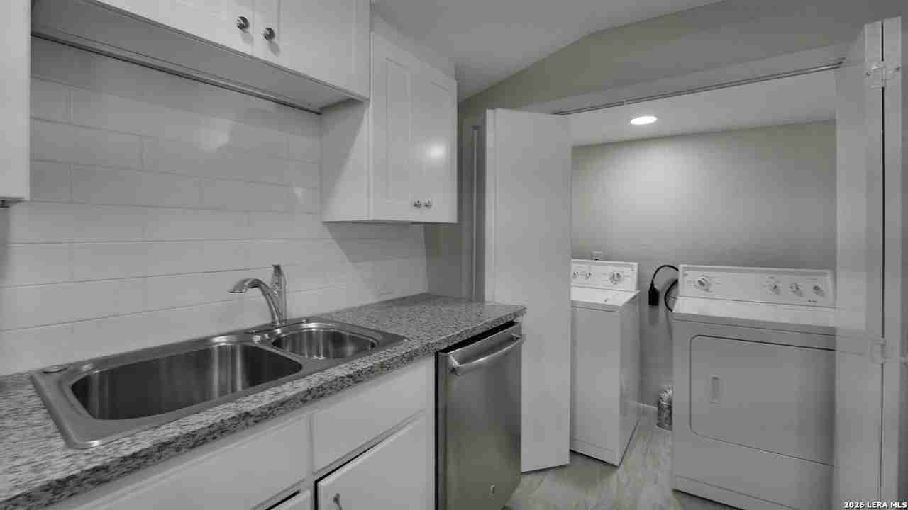 542 Thorain Blvd #1 - Photo 7 of 15