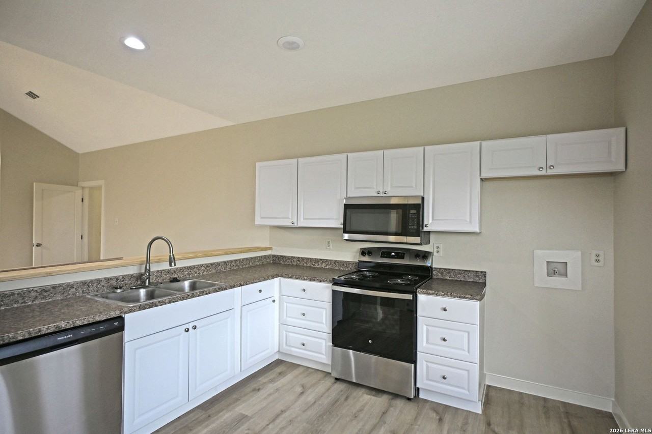 772 Vista Pkwy - Photo 3 of 28