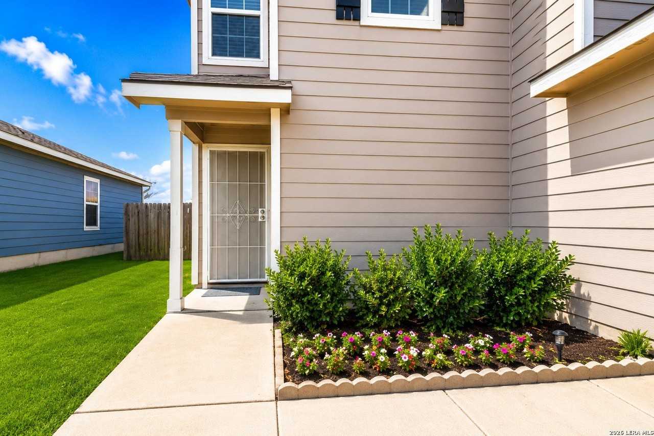7551 Bowdre - Photo 2 of 13