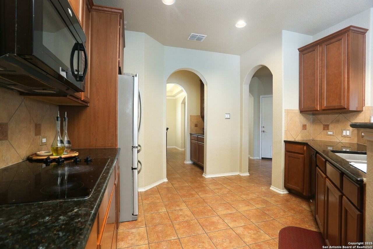 14423 Devout - Photo 6 of 27