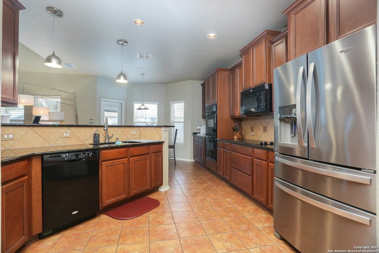 14423 Devout - Photo 7 of 27