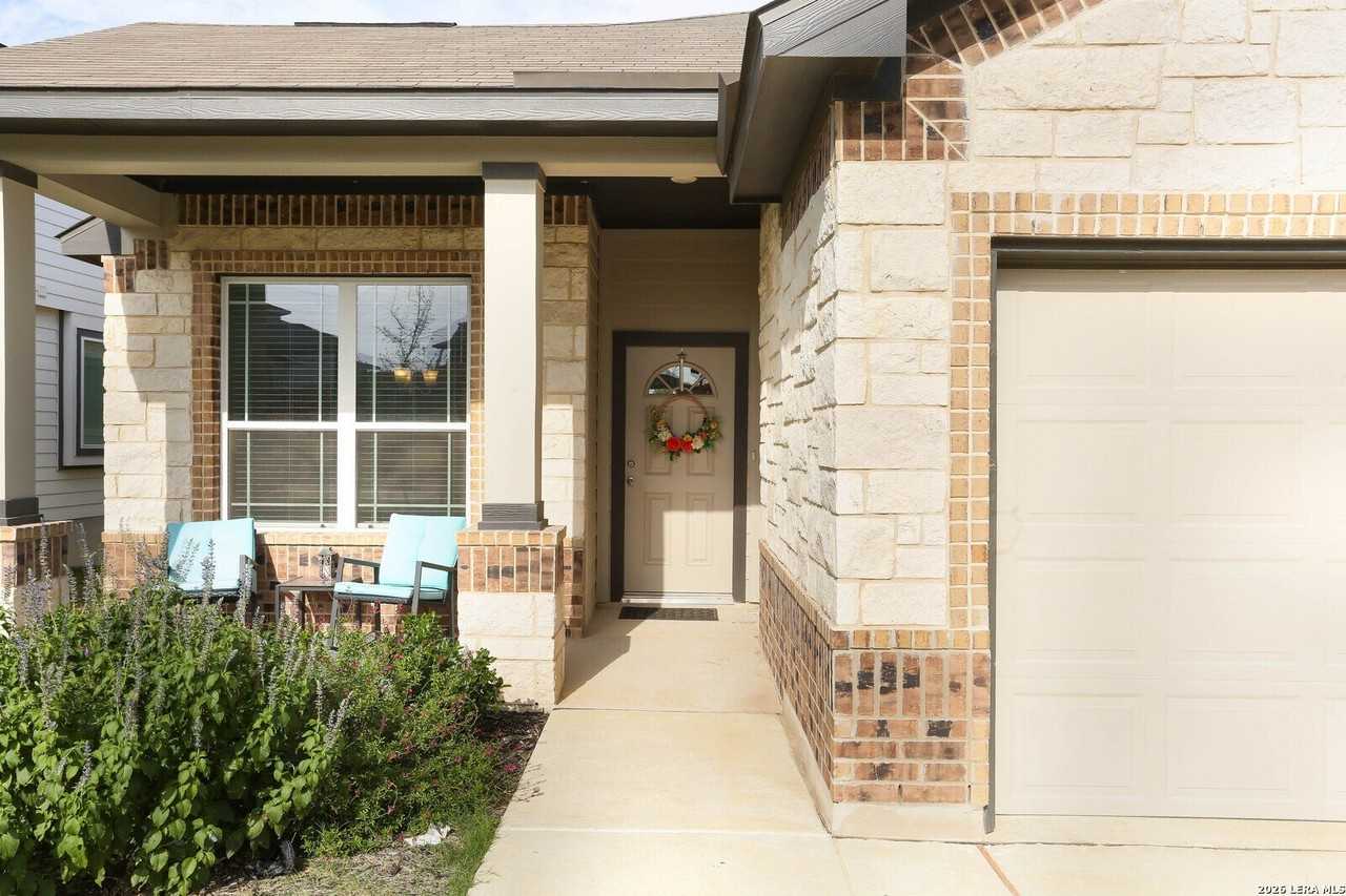 179 Kayla Ave - Photo 2 of 9