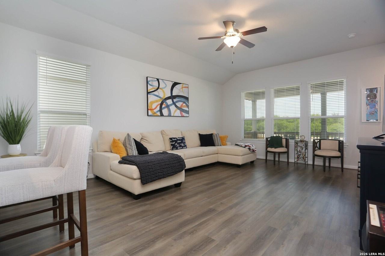 179 Kayla Ave - Photo 3 of 9