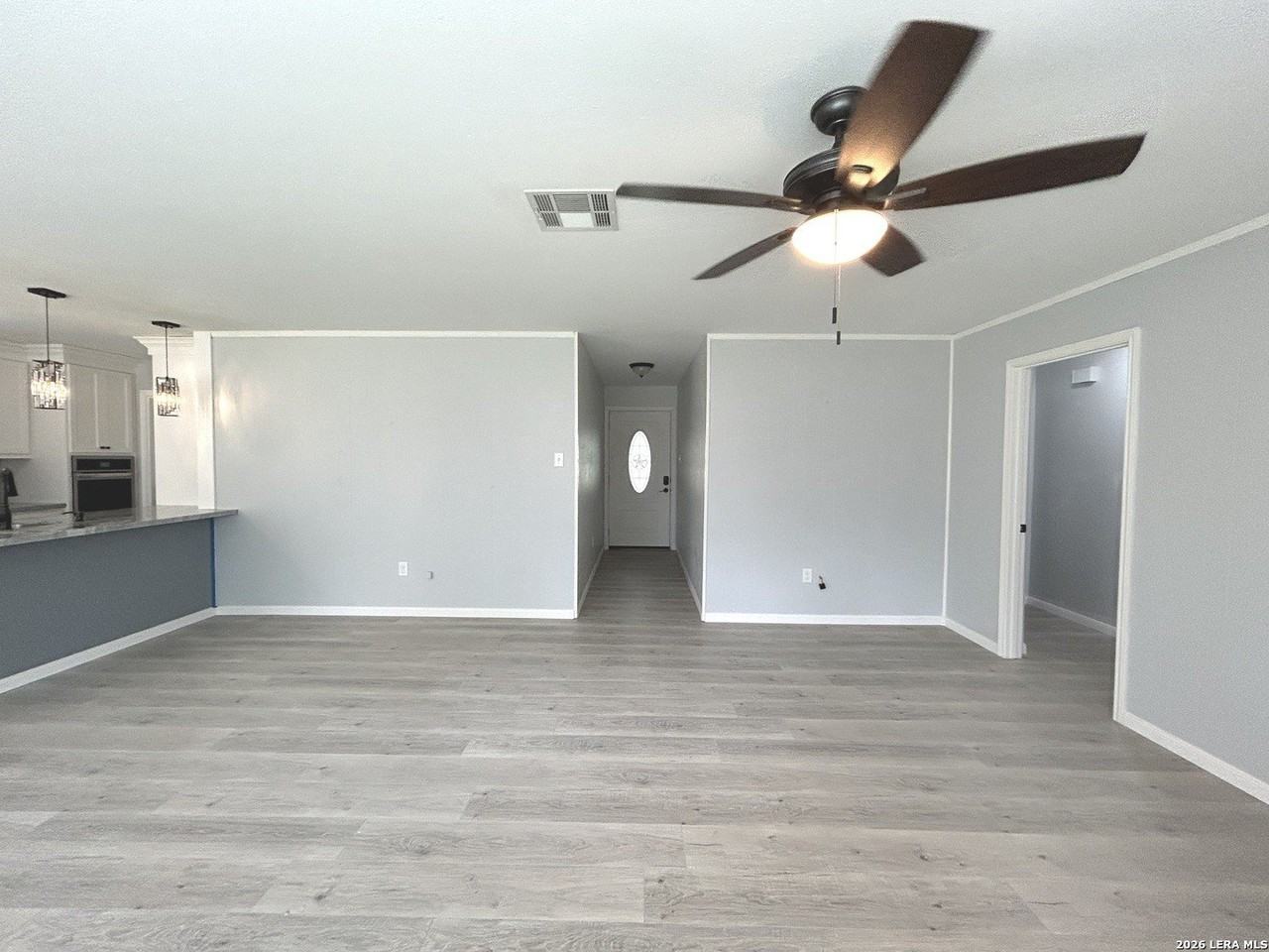 1646 Chilton Ln - Photo 6 of 12