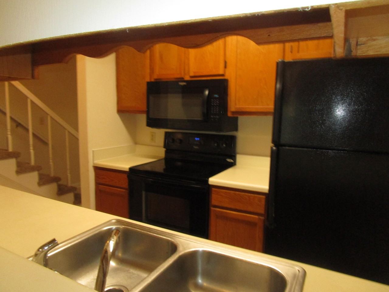 700 Archdale Dr #A - Photo 5 of 15