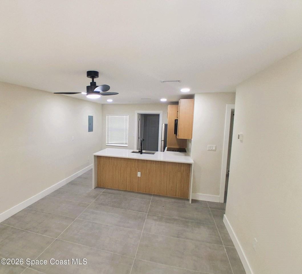 388 Hibiscus Ave - Photo 2 of 17