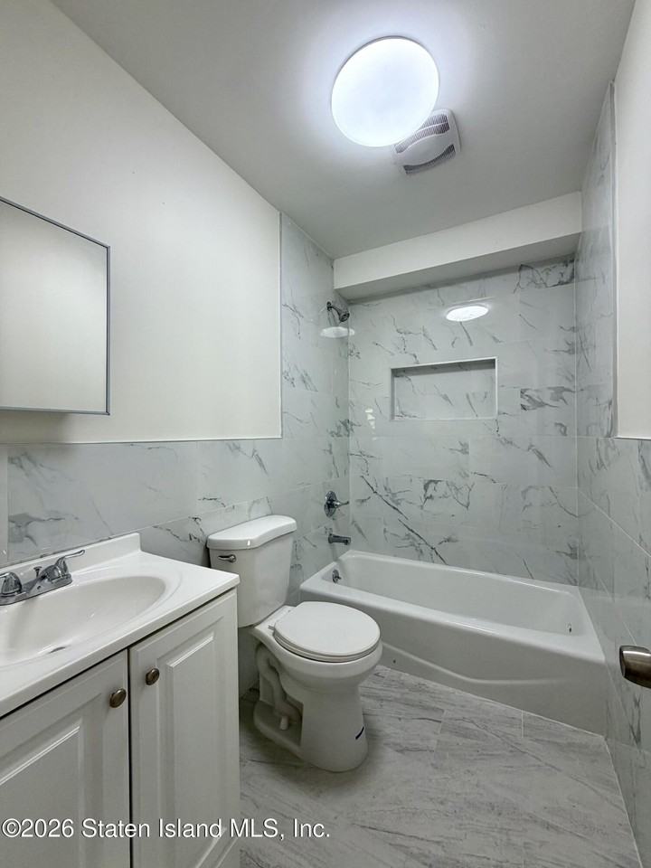 19 Tompkins Ct - Photo 5 of 12