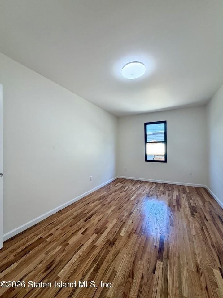 19 Tompkins Ct - Photo 6 of 12