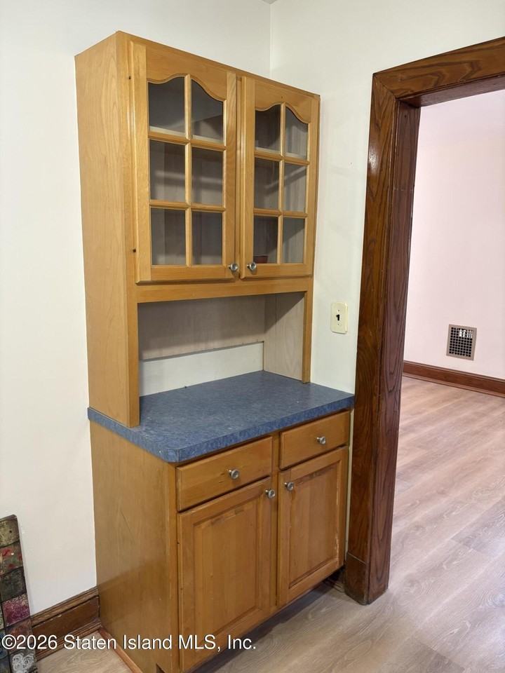 24 Winthrop Pl - Photo 7 of 17