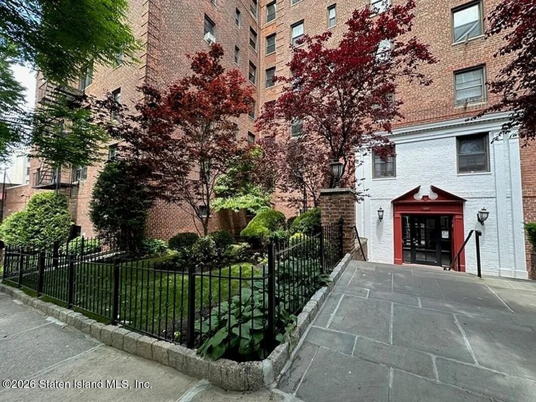 145 72nd St #E4 - Photo 2 of 13