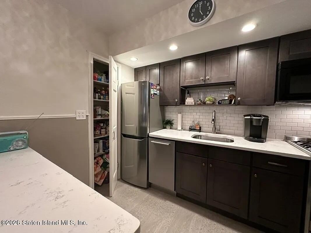 145 72nd St #E4 - Photo 6 of 13