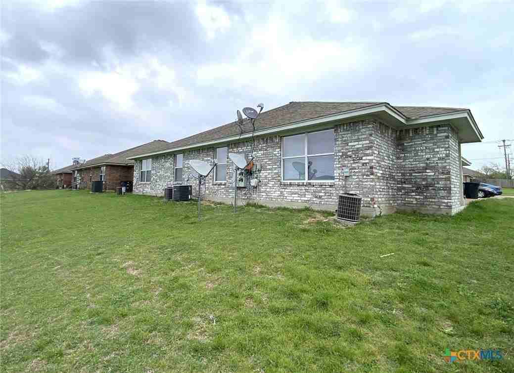 3709 Littleleaf Dr #B - Photo 7 of 7