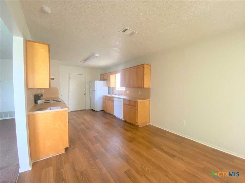 4610 Stallion Dr - Photo 5 of 11