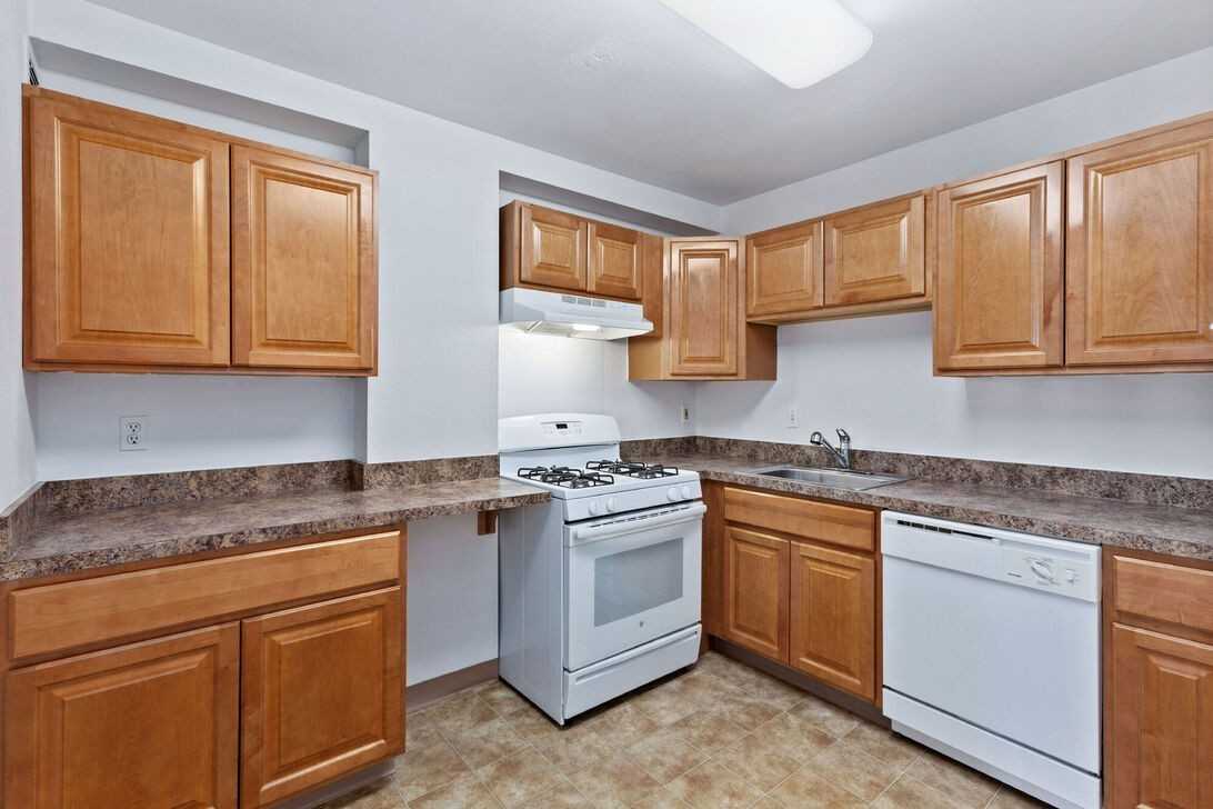 Pennsylvania Place Apartments - Photo 6 of 19