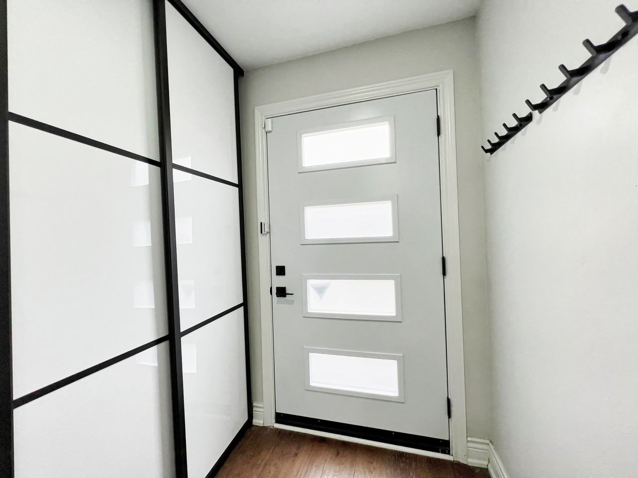 81 Burlington St #FH - Photo 2 of 50
