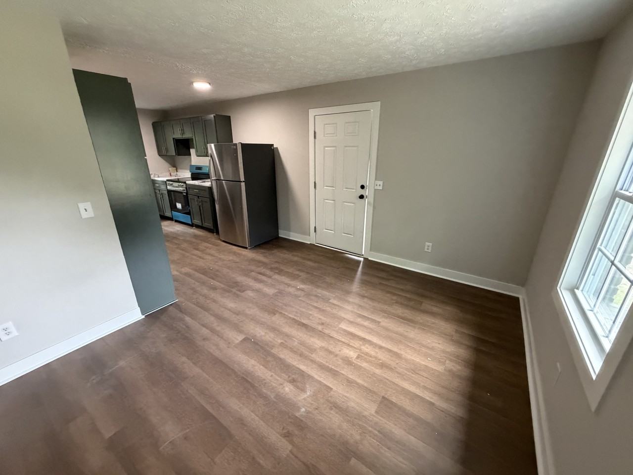 909 Blue Ridge Dr #A - Photo 3 of 6