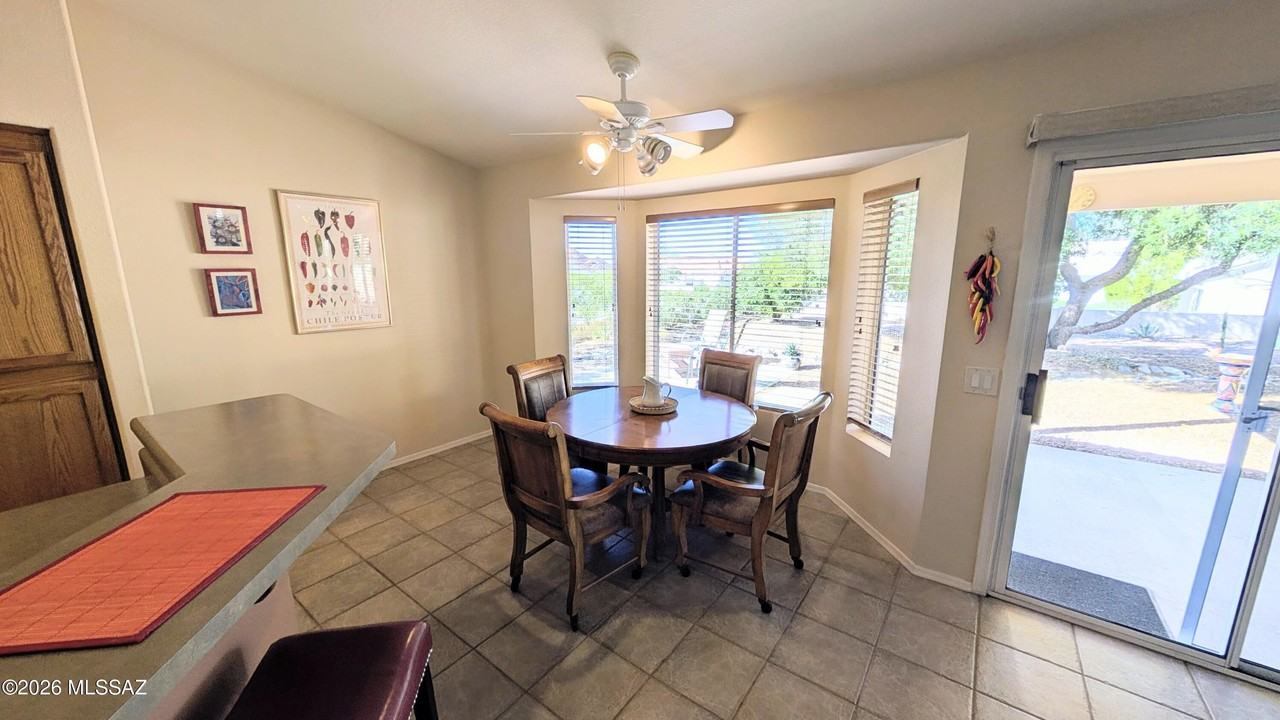 38774 S Desert Bluff Dr - Photo 7 of 18