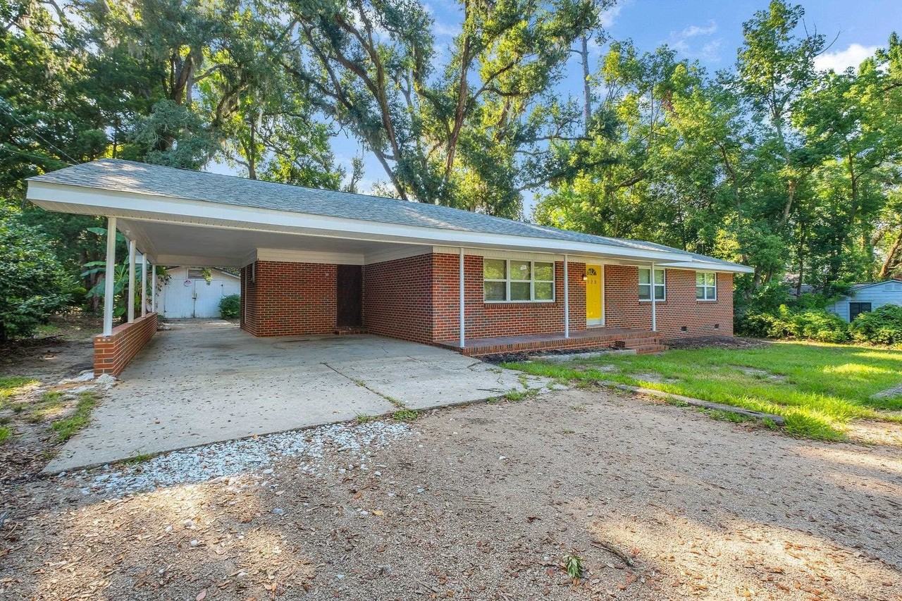 123 Columbia Dr - Photo 2 of 21