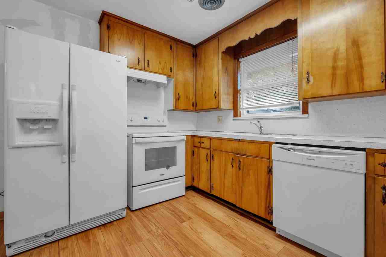 123 Columbia Dr - Photo 7 of 21