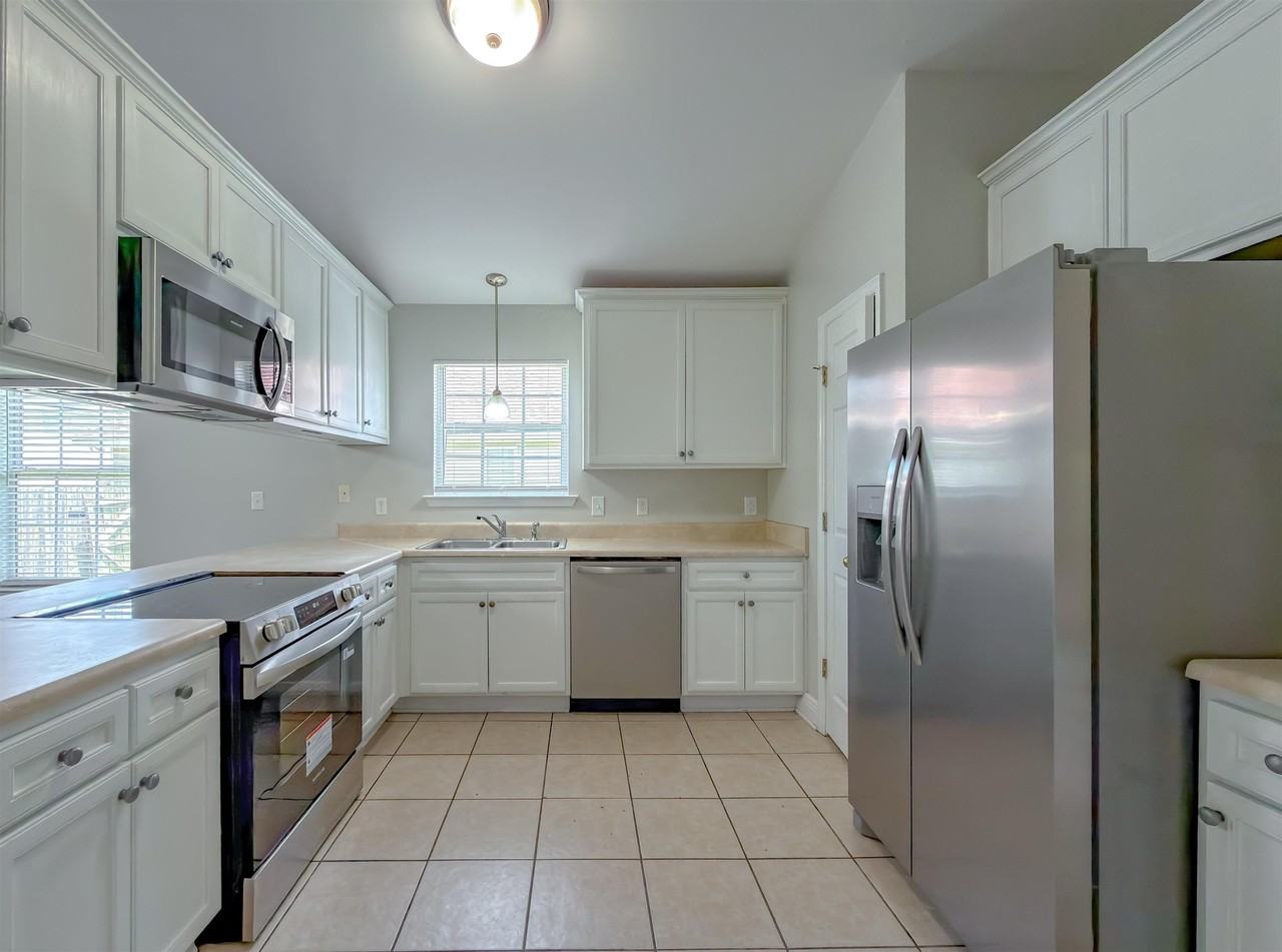 3363 Golden Rain Dr - Photo 5 of 35